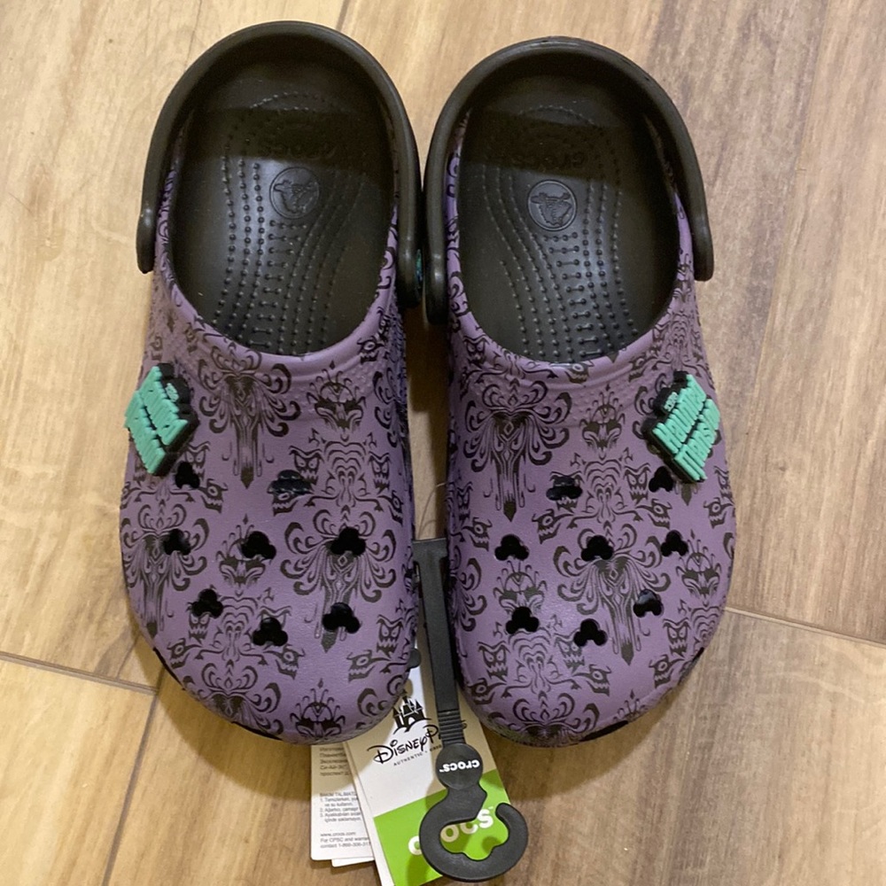 New, Haunted Mansion Crocs size 8